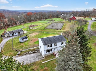 61 Coykendall Rd, Sussex, NJ 07461