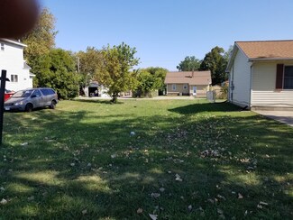 1239 Glenn Dr, North Chicago, IL 60064