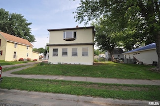 312 3rd St, Buffalo, IA 52728