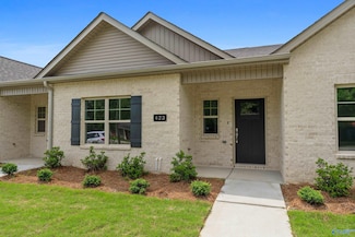423 Lando Cain Rd, Hartselle, AL 35640