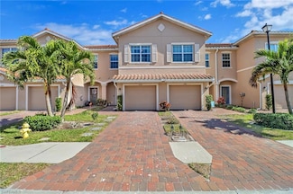 2722 Citrus St, Naples, FL 34120