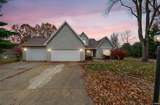 15061 Yorkshire Dr, Plymouth, IN 46563