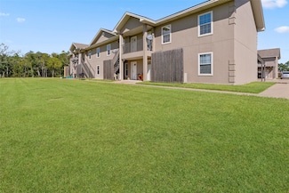 210 Brazos St Unit 202, Brazoria, TX 77422