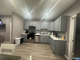 422 Avenue C, Bayonne, NJ 07002