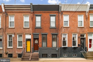 828 Mercer St, Philadelphia, PA 19125