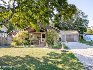 6 Locust St, Great Barrington, MA 01230