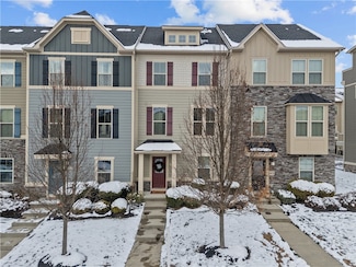 474 Fairmont Dr, Warrendale, PA 15086