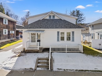 140 Melbourne St, Vestal, NY 13850