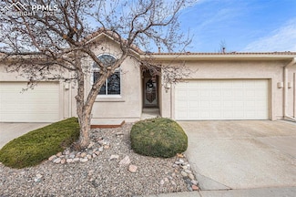 8 Luxury Ln, Colorado Springs, CO 80921
