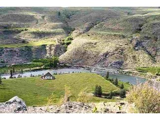 564 Steelhead Ln, Pateros, WA 98846