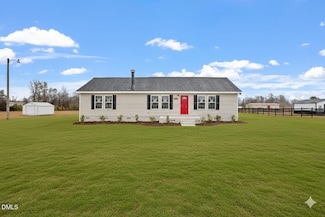 555 Lemont Dr, Raeford, NC 28376