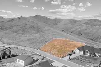 284 Burch Hollow Ln, Wenatchee, WA 98801
