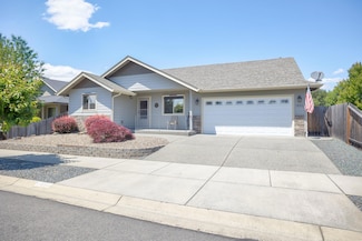 1820 SW I St, Grants Pass, OR 97526