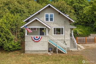113 W Chenault Ave, Hoquiam, WA 98550