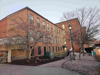 100 Main St Unit M18, Pembroke, NH 03275