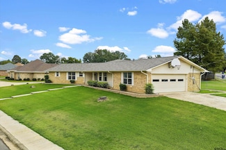 1417 Shawnee Trail, Henderson, TX 75654