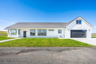 38230 Fitness Ln E, Davenport, WA 99122