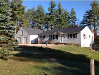 30 Barrington Cir, Center Ossipee, NH 03814