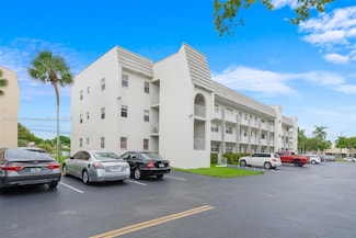 8350 Sunrise Lakes Blvd Unit 304, Sunrise, FL 33322