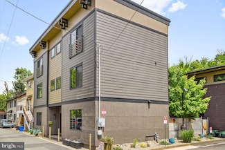 10 McCready's Alley, Lambertville, NJ 08530