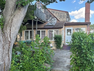 139 Clocks Blvd, Massapequa, NY 11758