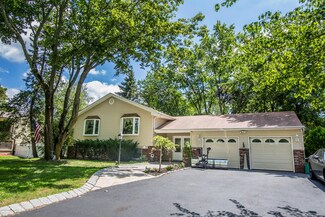 315 Union Hill Rd, Manalapan, NJ 07726