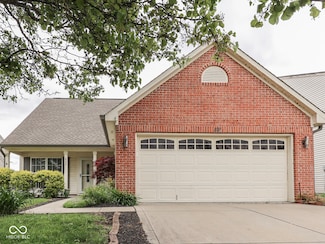 820 Scotch Pine Dr, Greenwood, IN 46143