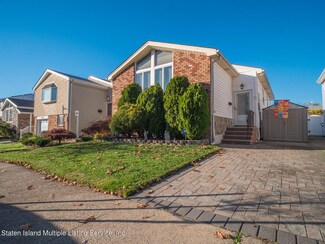 169 Genesee Ave, Staten Island, NY 10308