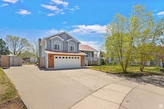 607 W 1000 N, Clinton, UT 84015