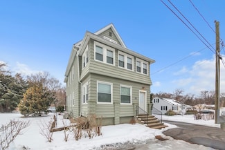 142 Franklin St, Feeding Hills, MA 01030