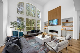 34 N Swanwick Place, Tomball, TX 77375