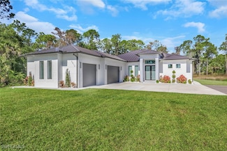 3813 16th Ave NE, Naples, FL 34120