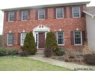 21 Wishing Well Ln, Rexford, NY 12148