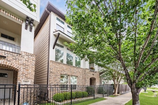 349 W 26th St, Houston, TX 77008
