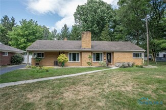 2718 Sandalwood Ave, Toledo, OH 43614
