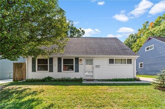 1120 Cooper Dr, Cuyahoga Falls, OH 44221