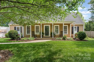 1012 Lightwood Dr, Matthews, NC 28105