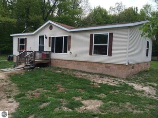 5005 Taylor Rd, Blanchard, MI 49310