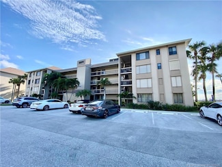 4620 NE Sandpebble Trace Unit 405, Stuart, FL 34996