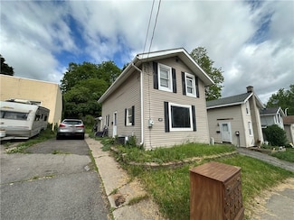 135 William St, Palmyra, NY 14522
