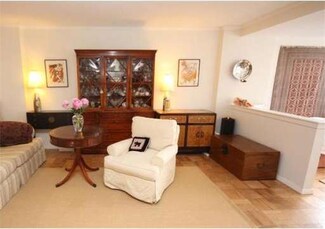 9 Hawthorne Place Unit 14L, Boston, MA 02114