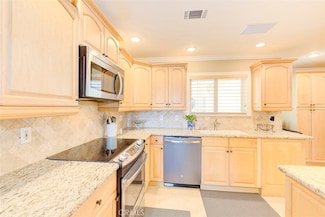 3242 San Amadeo Unit 2D, Laguna Woods, CA 92637