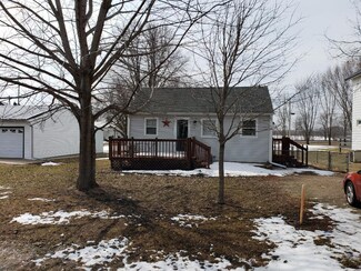 413 E Front St, Claremont, MN 55924