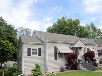 1217 15th St, Rock Island, IL 61201
