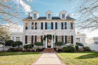 117 Blount St, Edenton, NC 27932