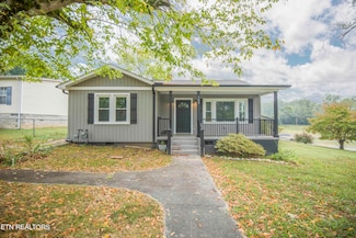 102 Vann Dr, Harriman, TN 37748