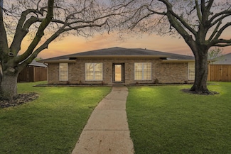 2604 Mission Ridge Rd, Plano, TX 75075