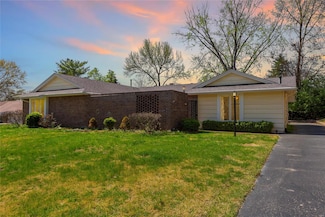 429 Brass Lamp Dr, Ballwin, MO 63011