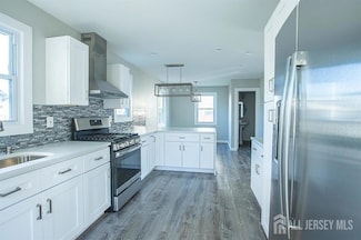 213 Summerhill Rd, Spotswood, NJ 08884