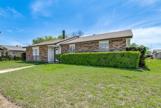 2121 Palmer Trail, Grand Prairie, TX 75052